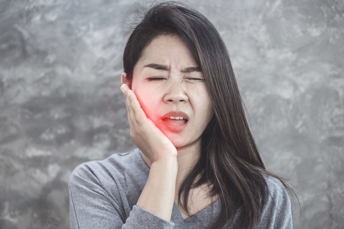 women having Traumatic Dental Injuries